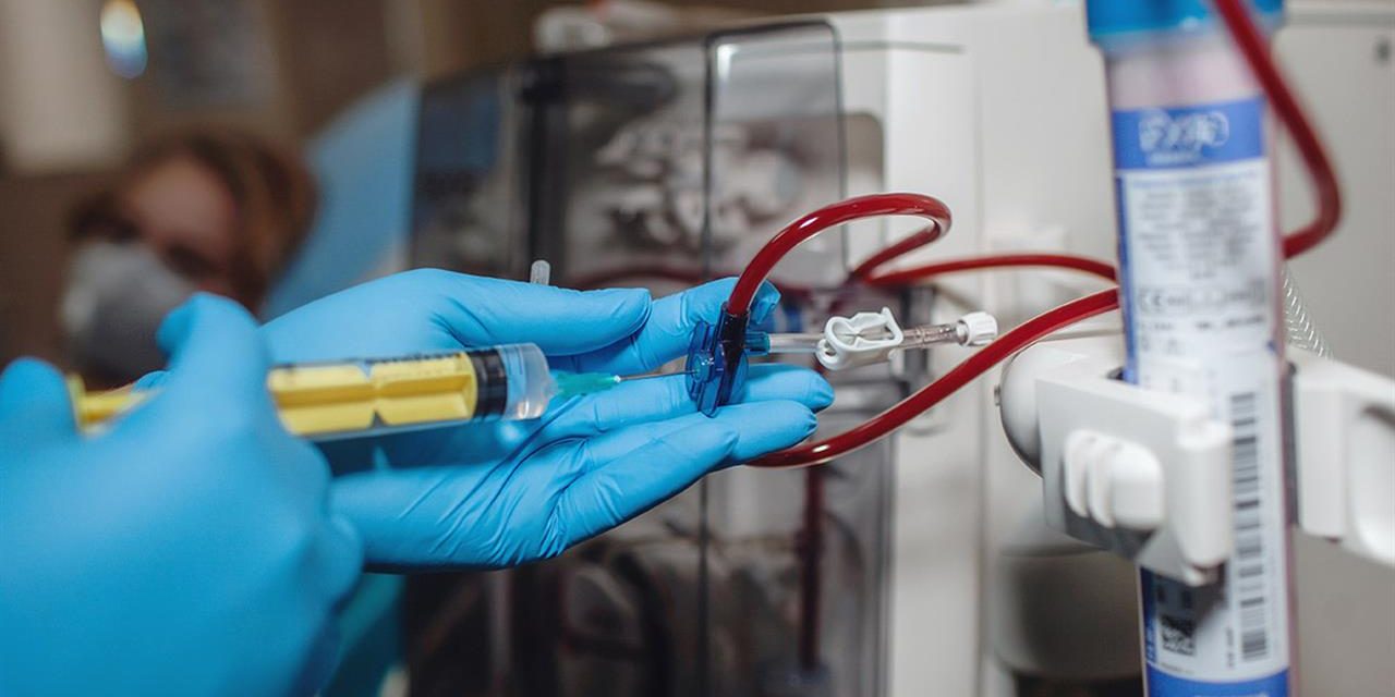 Στον αέρα οι ανασφάλιστοι αιμοκαθαιρόμενοι στις ιδιωτικές κλινικές μετά τις 30 Ιουνίου